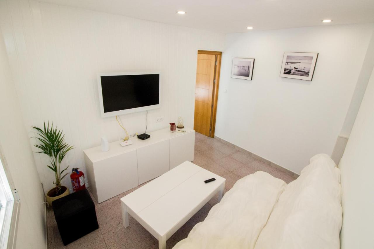 Coqueto Apartamento 50M De Playa Torre Del Mar Bagian luar foto
