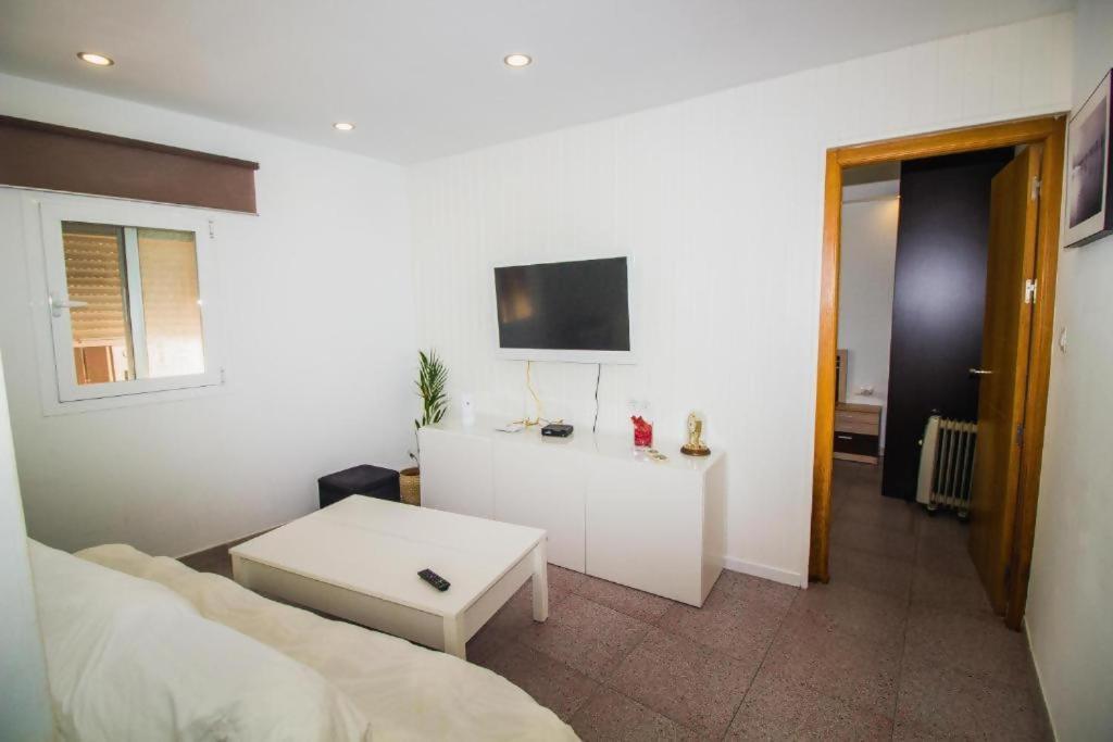 Coqueto Apartamento 50M De Playa Torre Del Mar Bagian luar foto
